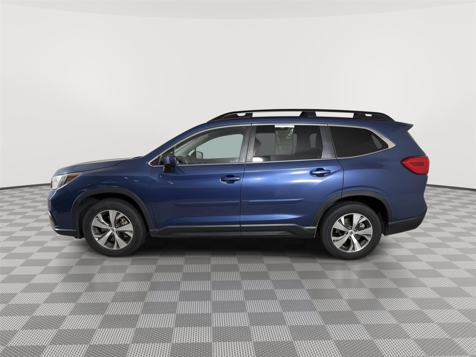Used 2020 Abyss Blue Pearl Subaru Premium image 4