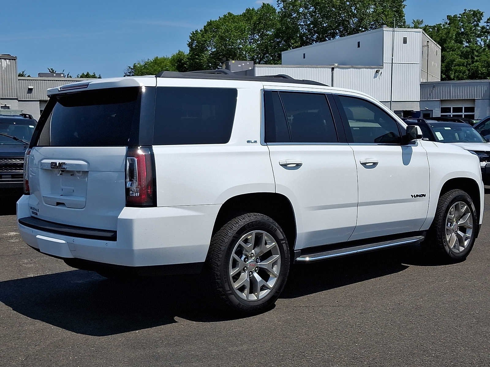 Used 2019 Summit White GMC SLE image 6