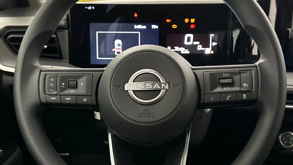 Used 2025 White Nissan S image 13