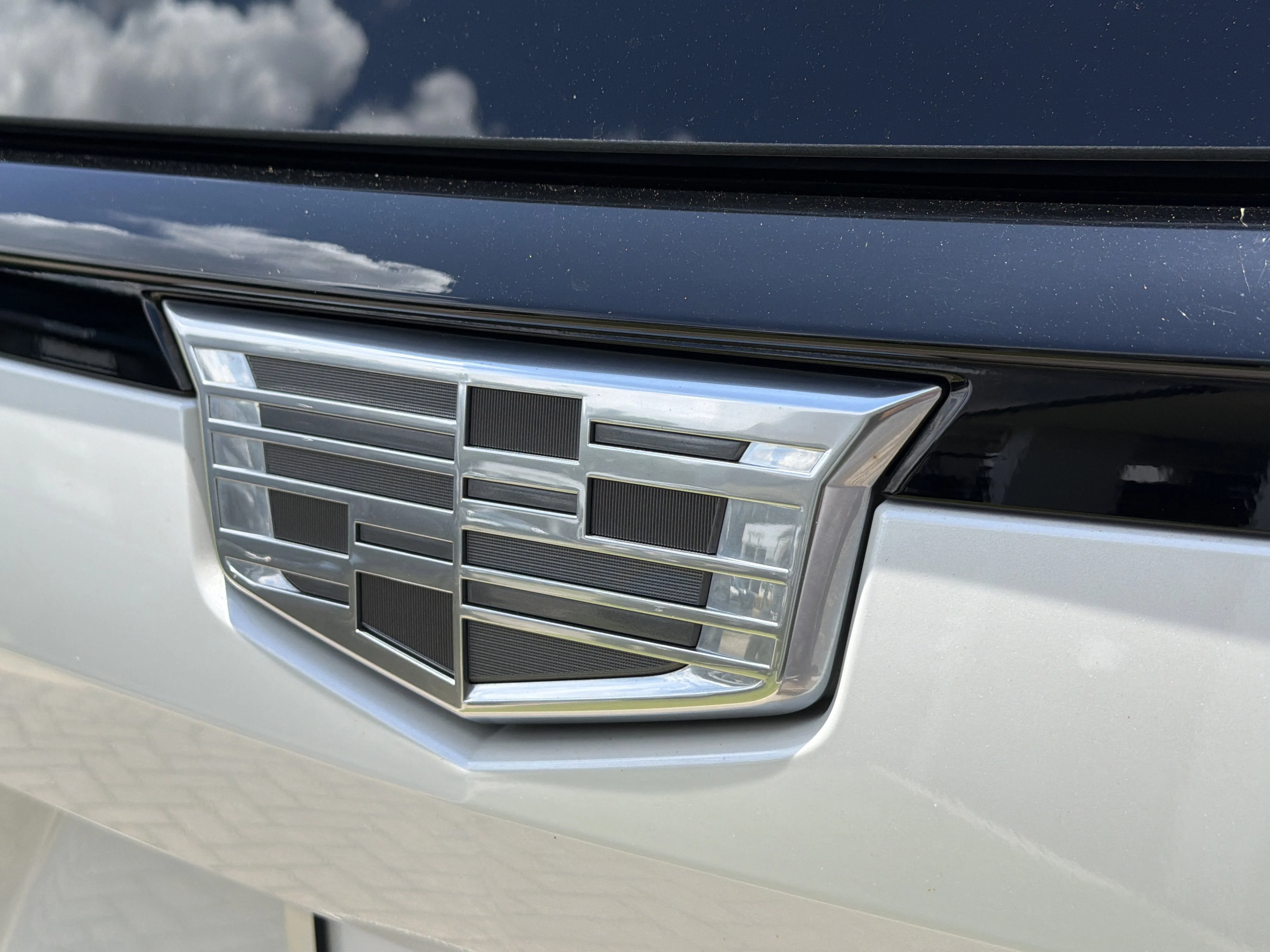 Used 2023 Crystal White Tricoat Cadillac 4WD Sport Platinum image 10