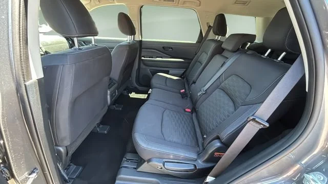 Used 2023 Gray Nissan S image 19