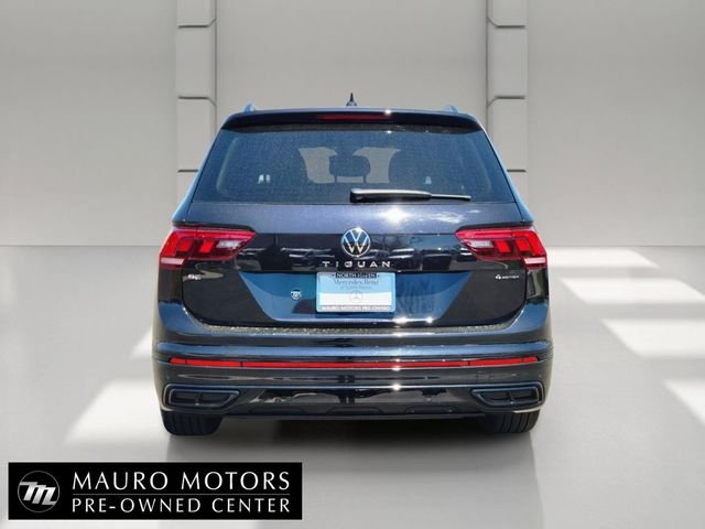 Used 2024 Black Volkswagen 2.0T SE R-Line Black image 4