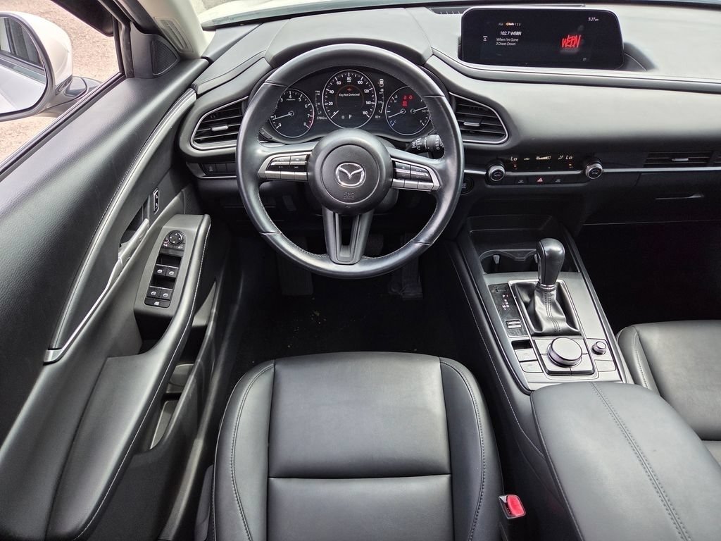 Used 2021 Snowflake White Pearl Mica Mazda Select image 4