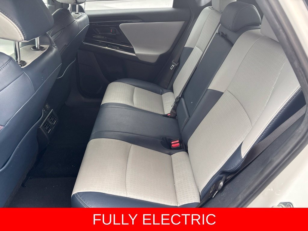 Used 2023 Cosmic White Subaru Limited image 18