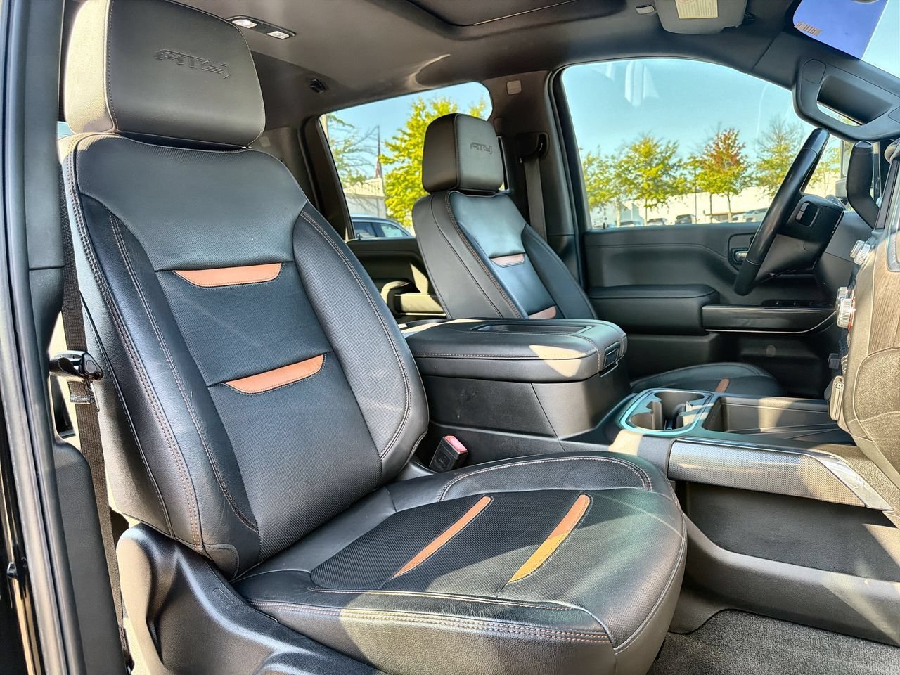 Used 2022 ONYX BLACK GMC AT4 image 23