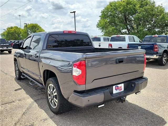 Used 2018  Toyota  image 3