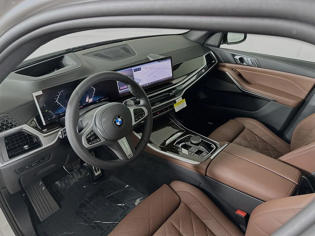 New 2026 Alpine White BMW xDrive40i image 10