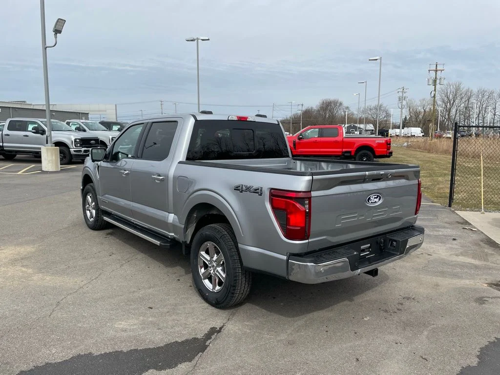 2025 Ford F-150 XLT - Photo 7