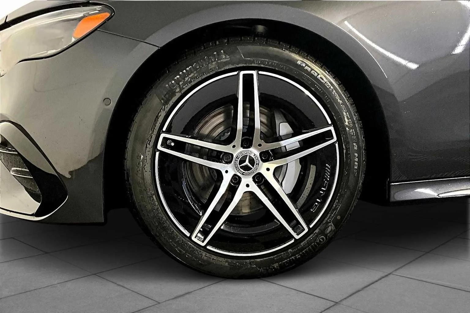2026 Mercedes-Benz E-Class E350 - Photo 17