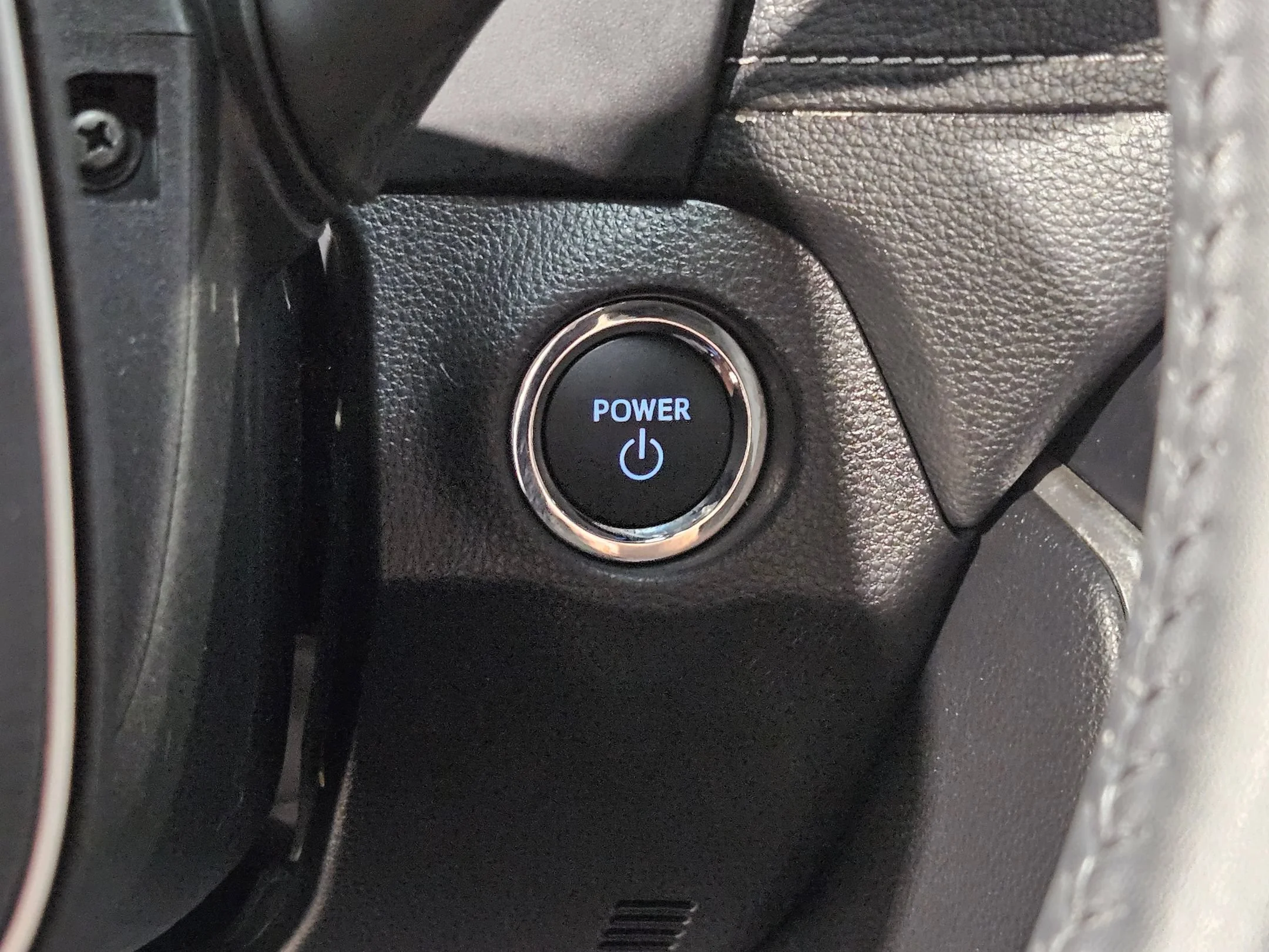 Used 2024 Wind Chill Pearl Toyota Hybrid XLE Premium image 34