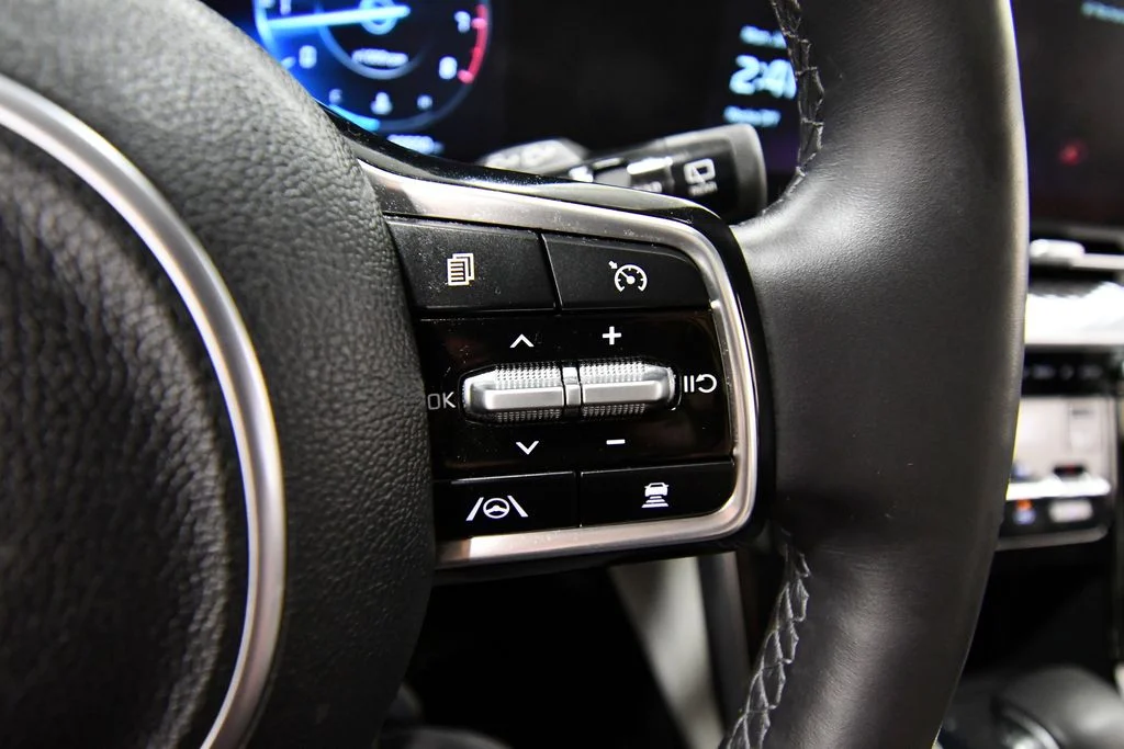Certified Used 2024  Kia SX Prestige image 22