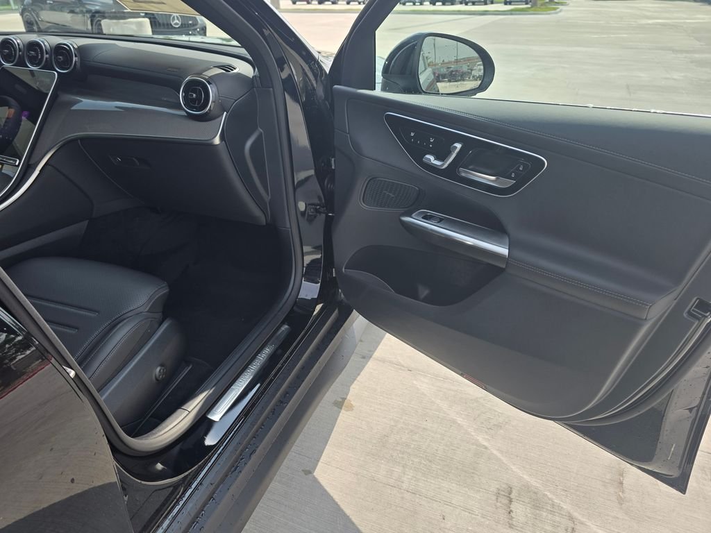 New 2026 Black Mercedes-Benz GLC 300 image 21