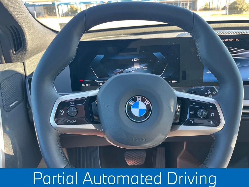 Certified Used 2026 Black Sapphire Metallic BMW xDrive60 image 16