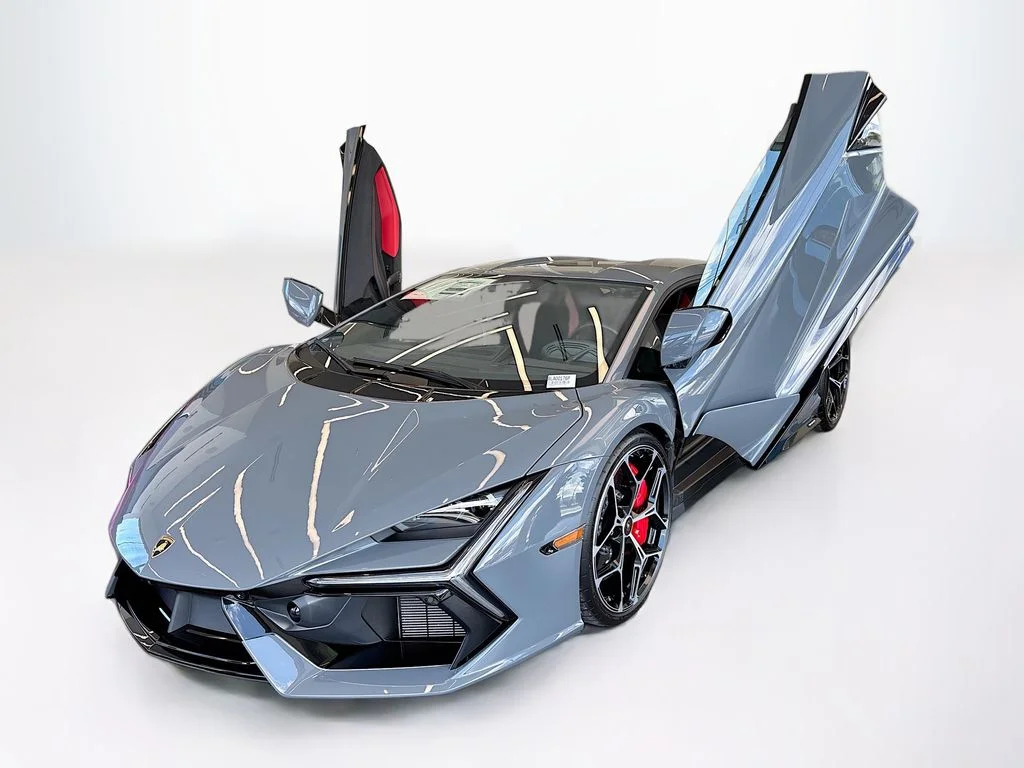 2024 Lamborghini Revuelto Base - Photo 23