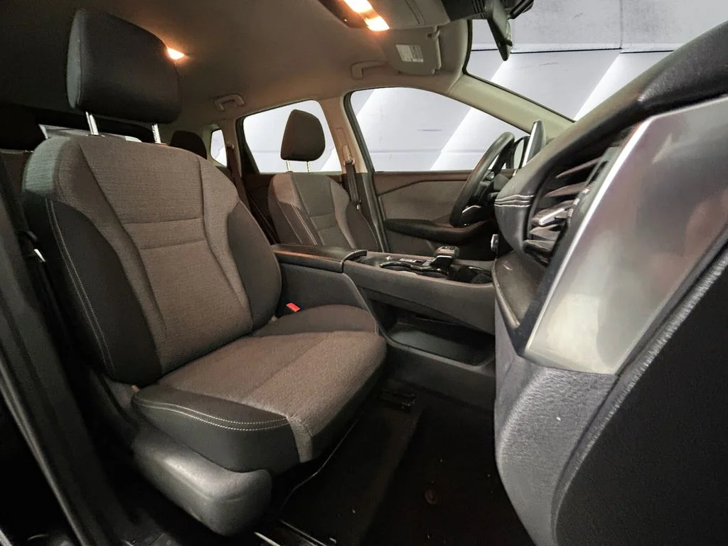 Used 2021 Black Nissan SV image 14