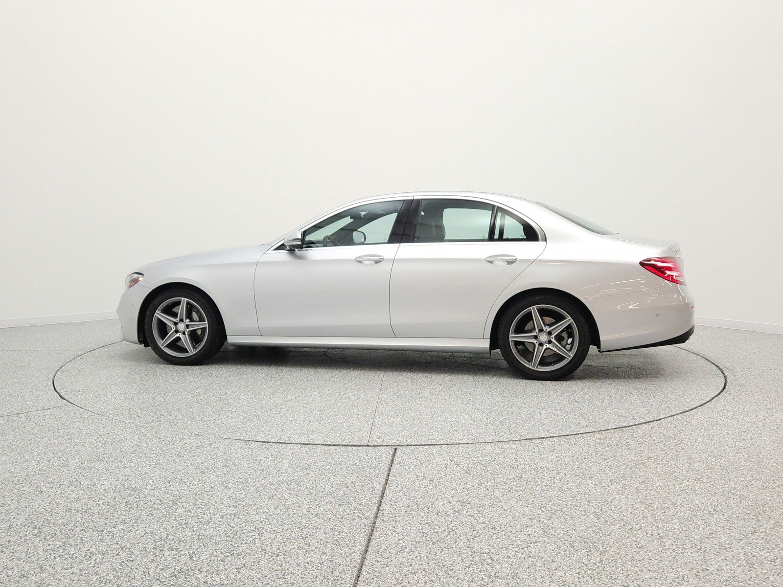 Used 2017 Iridium Silver Metallic Mercedes-Benz E 300 Sport image 8
