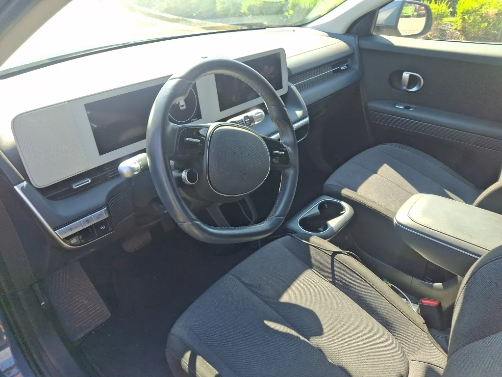 Used 2024 Lucid Blue Hyundai SEL image 3