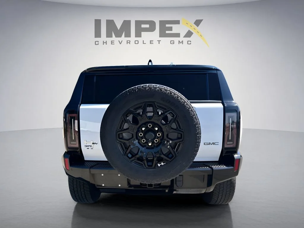 Used 2025 Interstellar White GMC 2X image 4