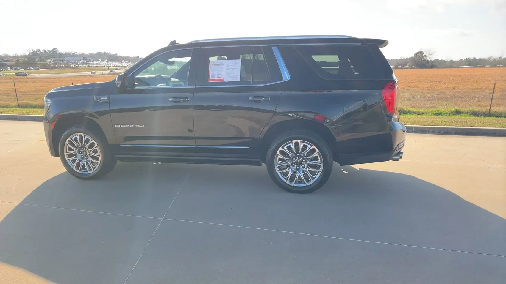 Used 2023 Onyx Black GMC Denali Ultimate image 6