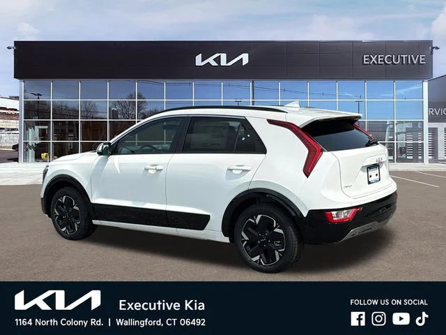 New 2026 White Kia Wind image 6