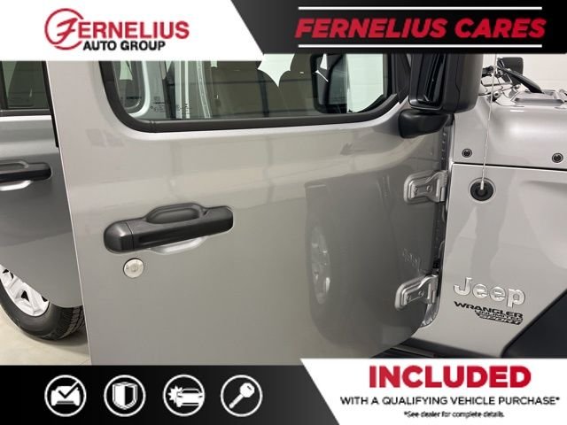 Used 2018 Silver Jeep Unlimited Sport S image 15