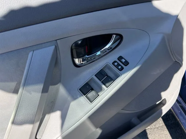 Used 2011 Blue Ribbon Metallic Toyota LE image 30