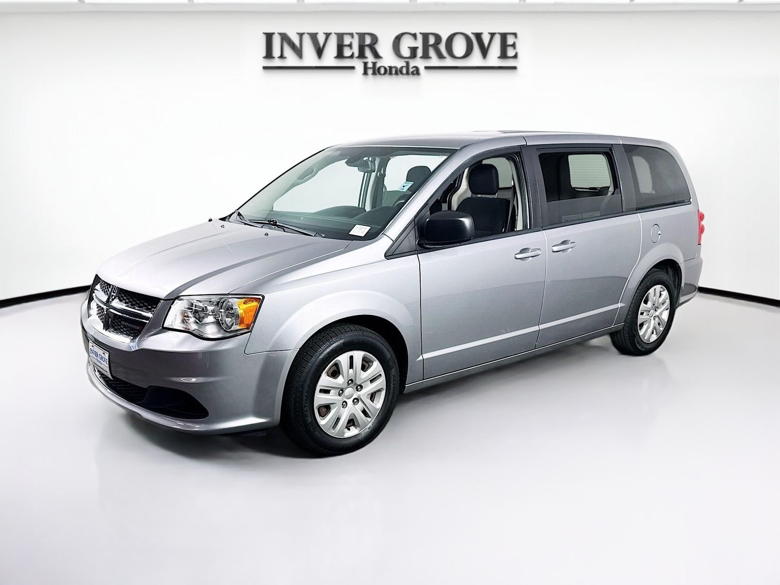 2018 Dodge Grand Caravan SE's photo