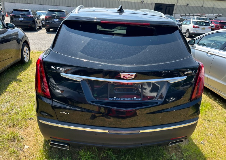 Used 2023 Black Cadillac Luxury image 8