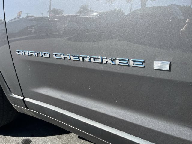 Used 2023 Gray Jeep BASE image 32