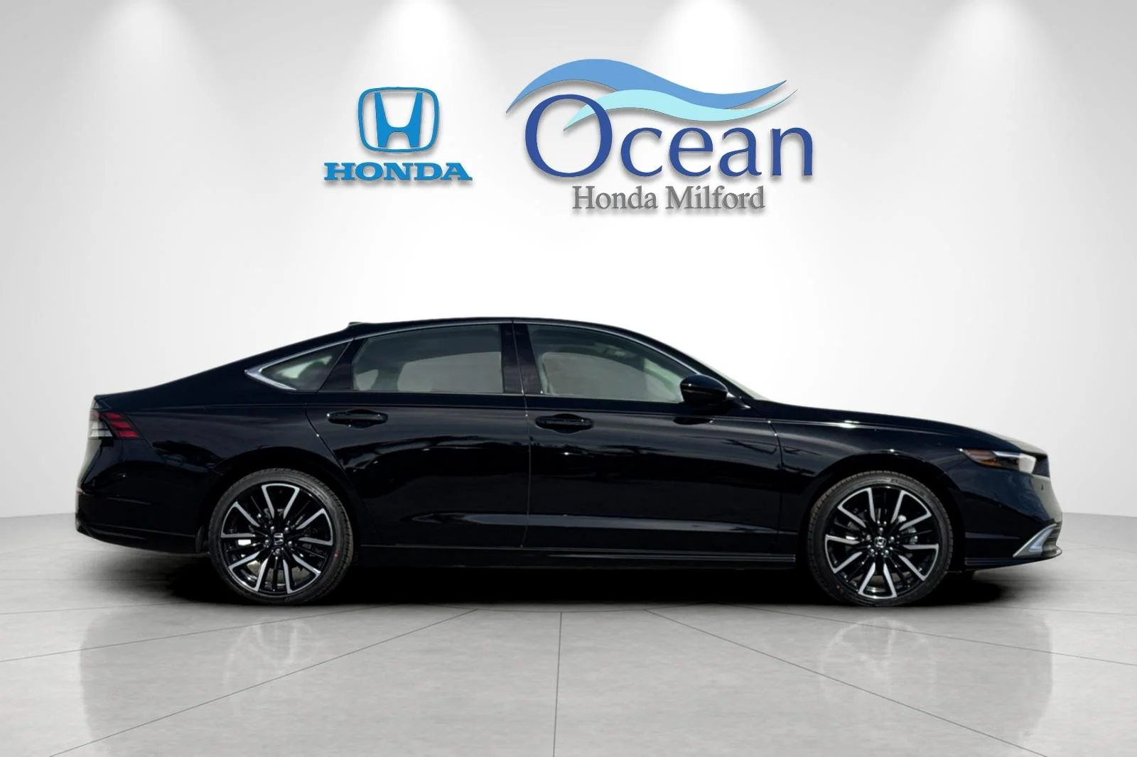 New 2026 Crystal Black Pearl Honda Touring image 6