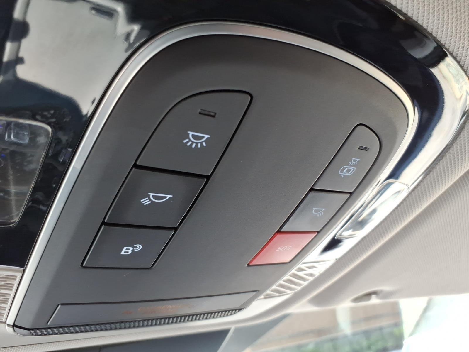Used 2025 Moonlight Cloud Hyundai SEL image 21