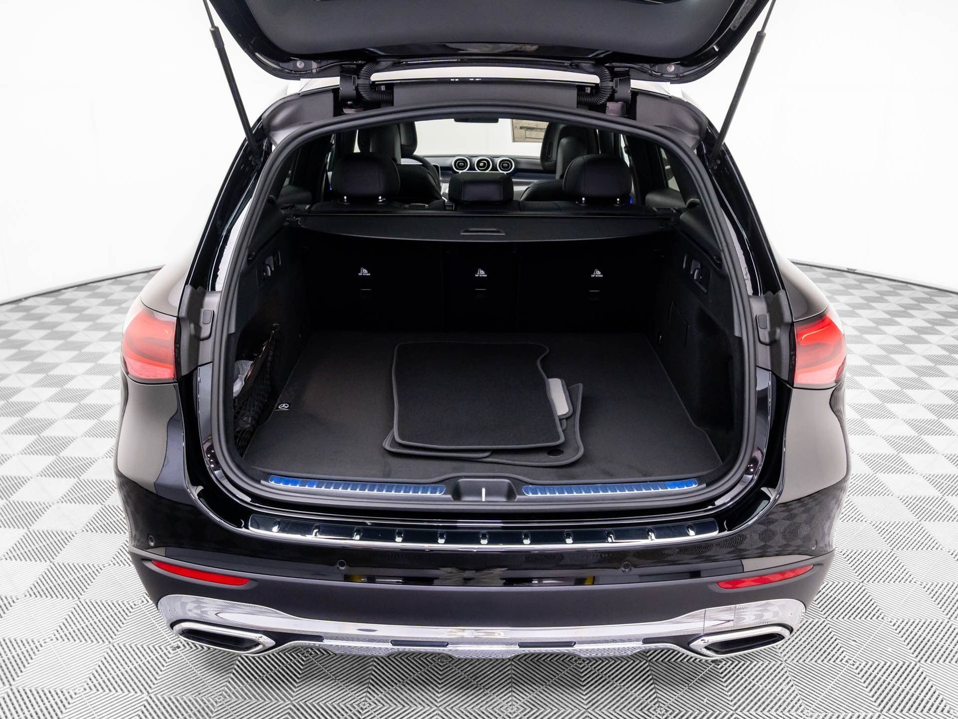 New 2026 Black Mercedes-Benz GLC 300 image 65
