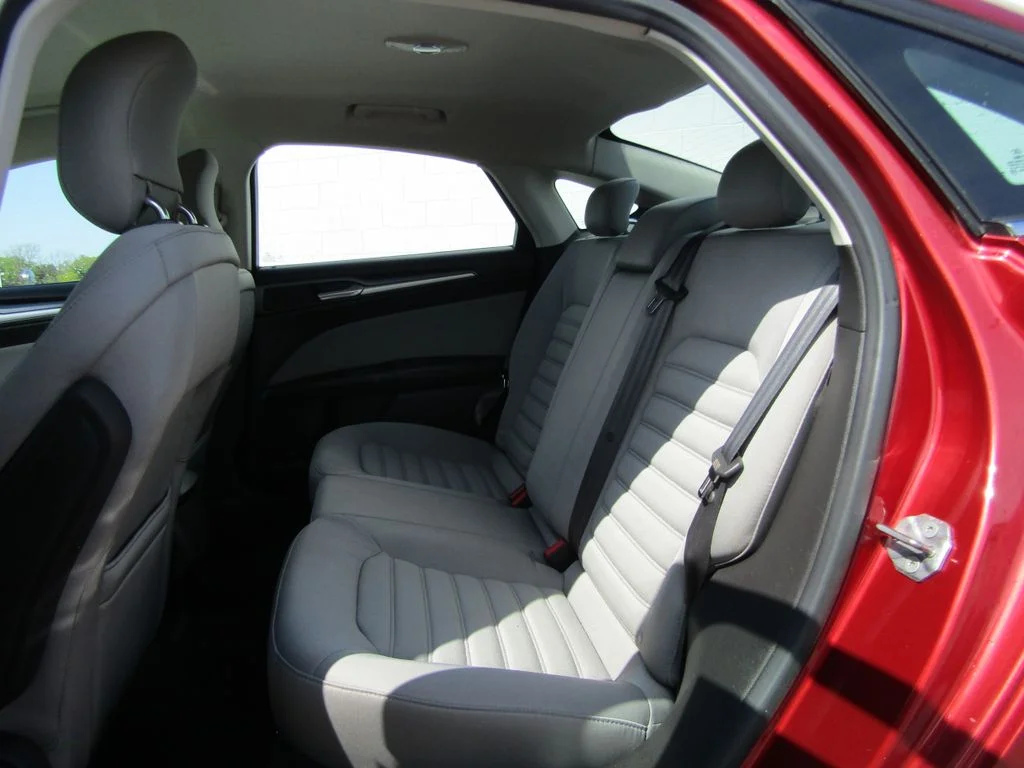 Used 2014 Ruby Red Tinted Clearcoat Ford S image 16
