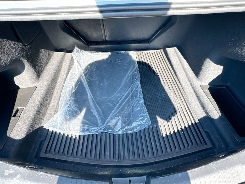 Used 2025 Silver Cadillac Premium Luxury image 29