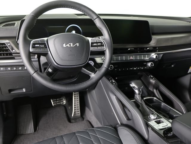 Certified Used 2025 Gray Kia SX-Prestige X-Line image 11