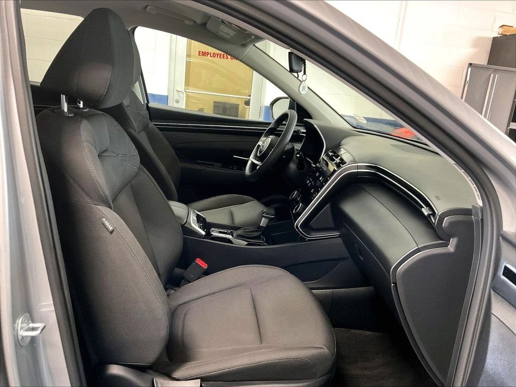 Used 2023 Silver Hyundai SEL image 11