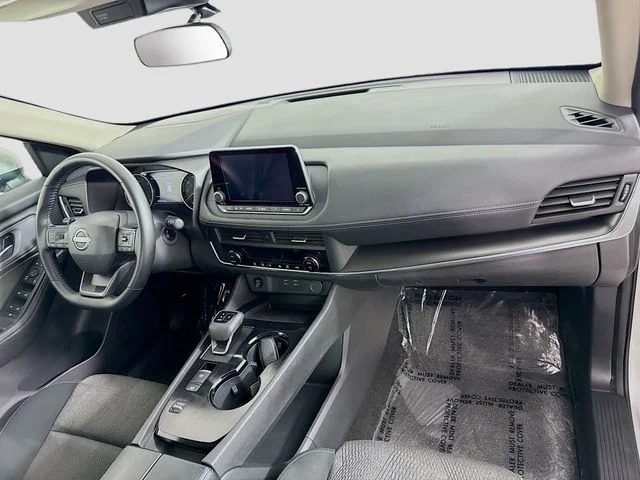 Used 2025 Silver Nissan SV image 27