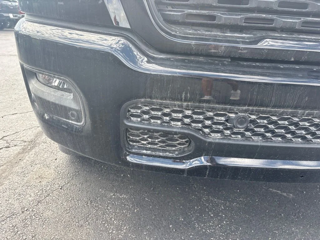 New 2026 Diamond Black Crystal Pearl-Coat Exterior Paint RAM BIG HORN image 9