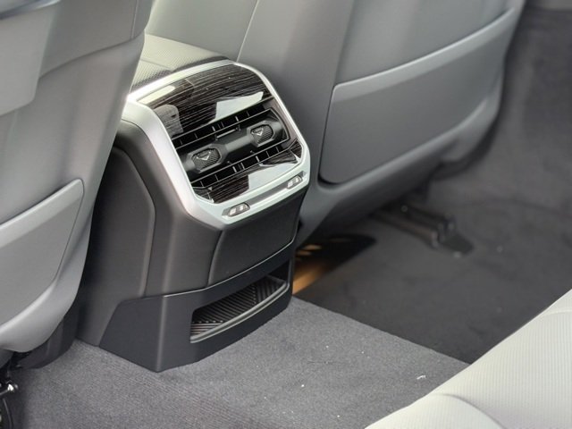 New 2025 Brooklyn Grey Metallic BMW 750e xDrive image 18