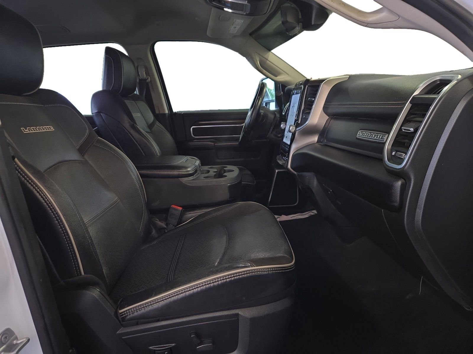 Used 2024 White Ram Laramie image 24