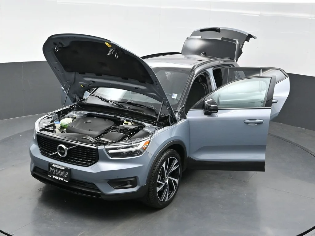 Used 2021 Thunder Gray Metallic Volvo R-Design image 36