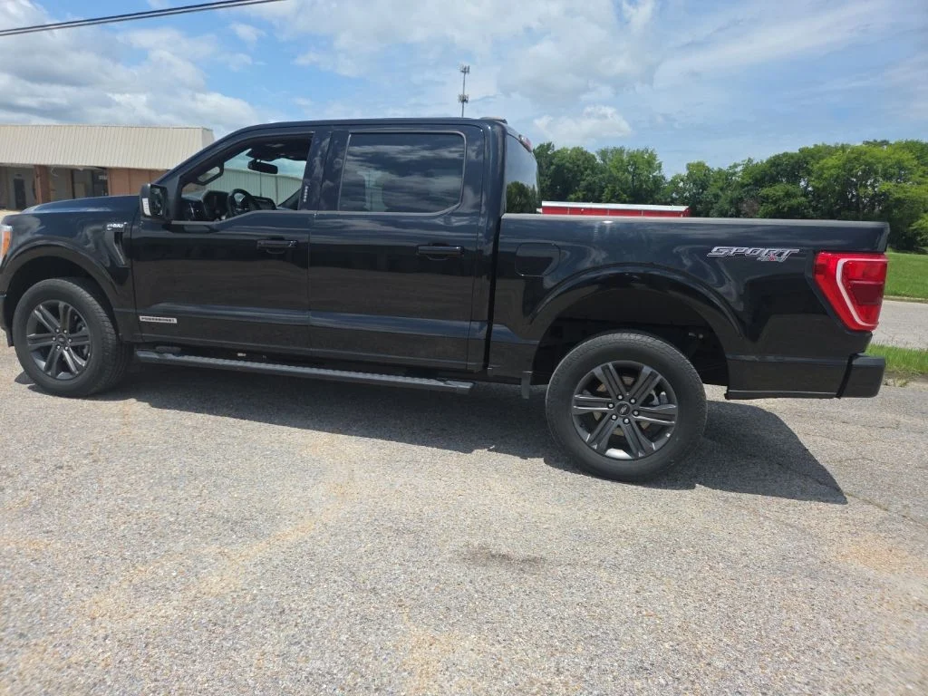 Used 2023 Black Ford XLT image 6