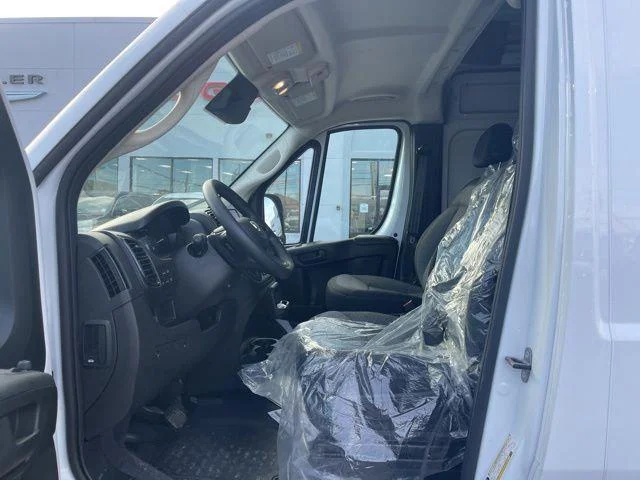 New 2026 Bright White Clear-Coat Exterior Paint RAM Tradesman image 12