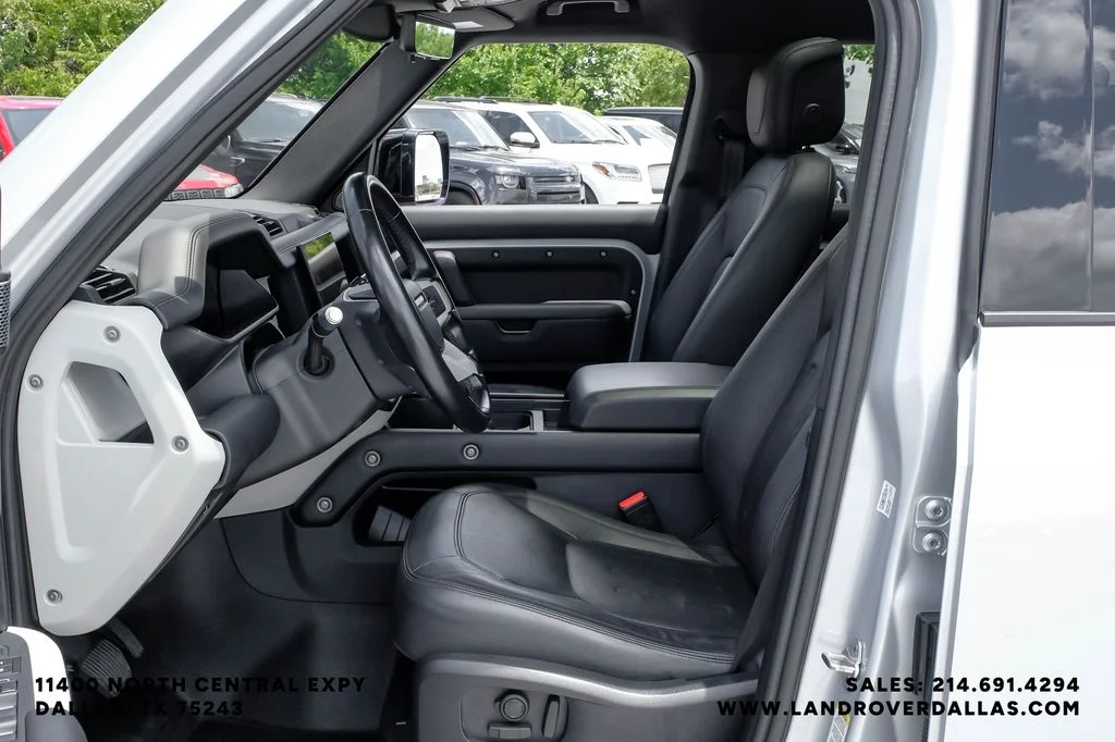 Used 2022 Hakuba Silver Metallic Land Rover XS Edition image 3