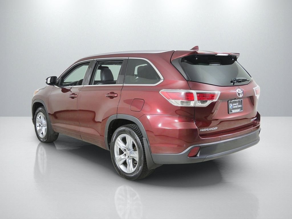 Used 2015 Red Toyota Limited image 15