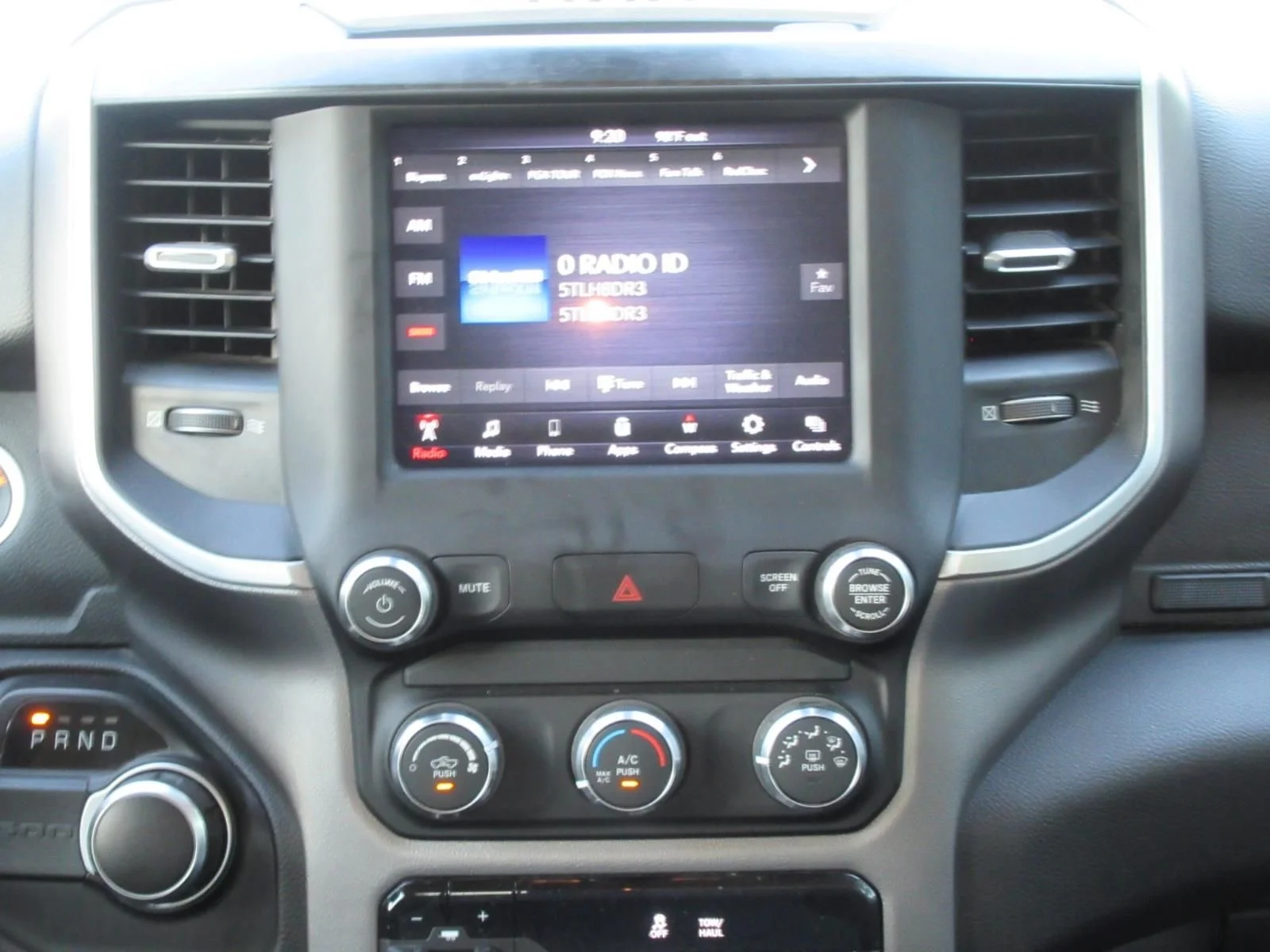 Used 2020 Silver Ram Big Horn/Lone Star image 16