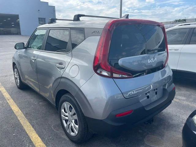 Certified Used 2022 Gray Kia  image 5