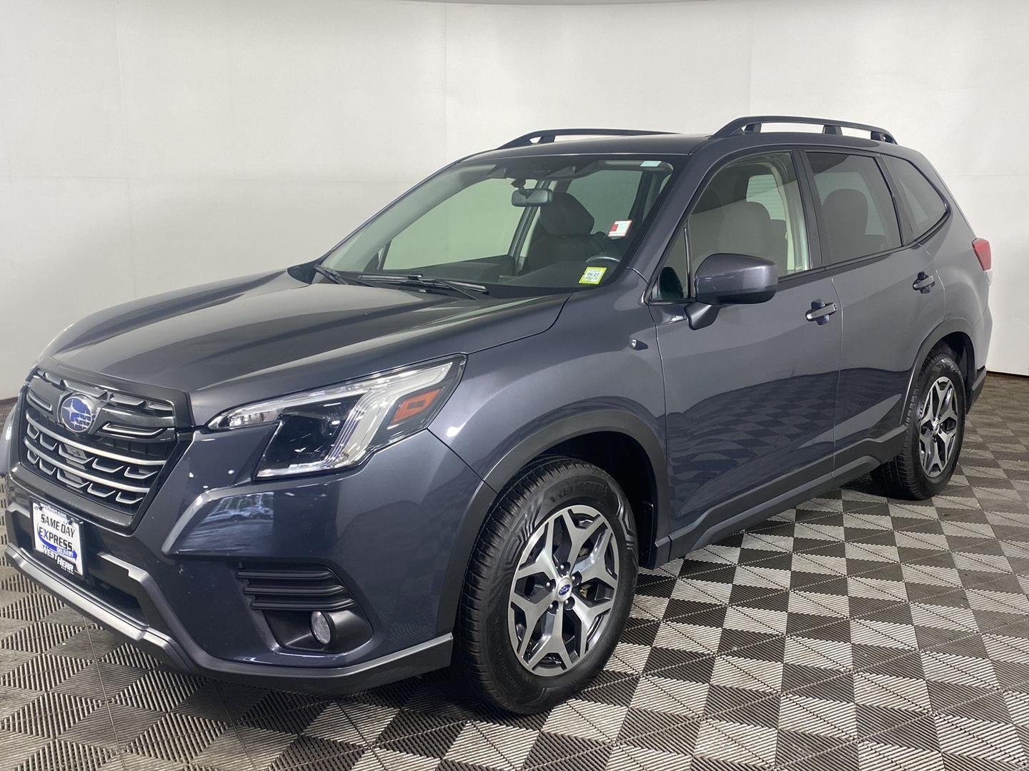 Used 2023 Magnetite Gray Metallic Subaru Premium image 9