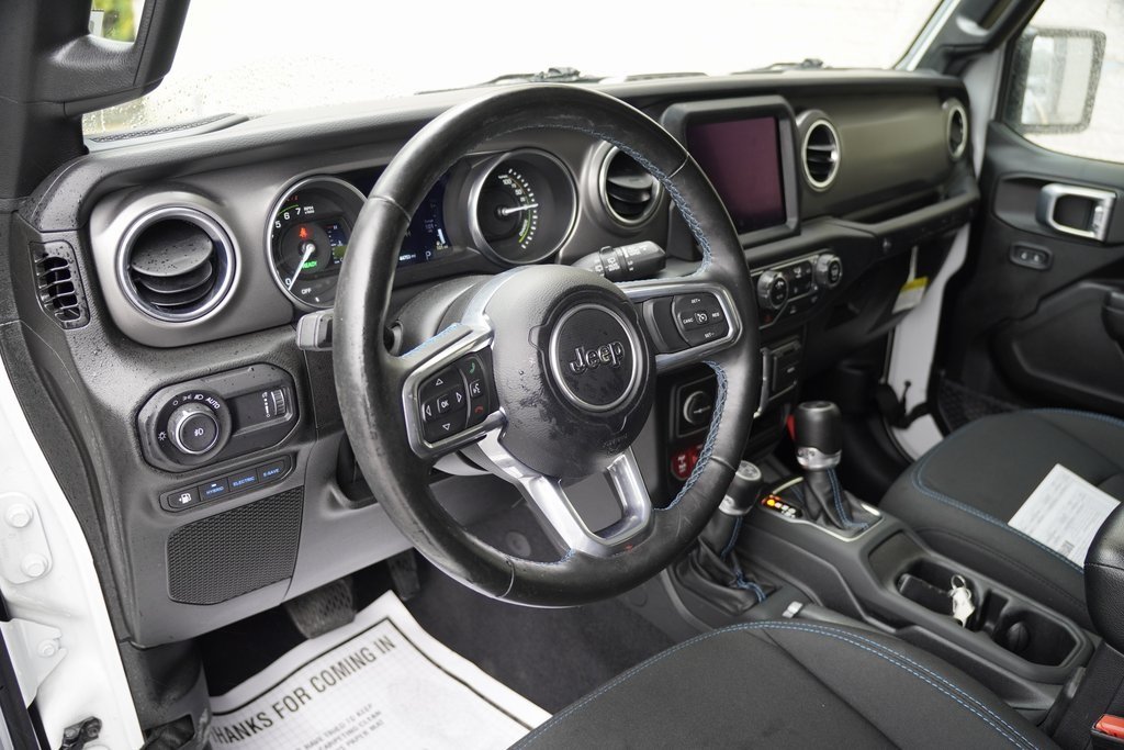 2023 Jeep Wrangler Rubicon 4xe photo 2