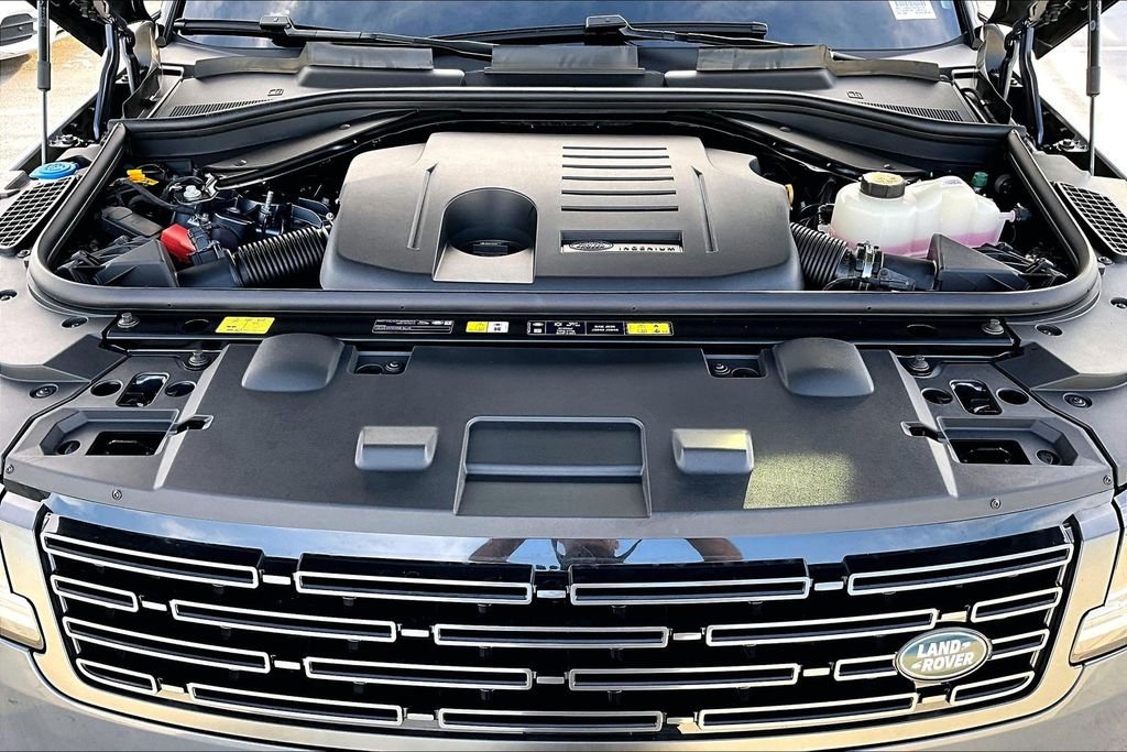 New 2026 VARESINE BLUE Land Rover Dynamic SE image 12